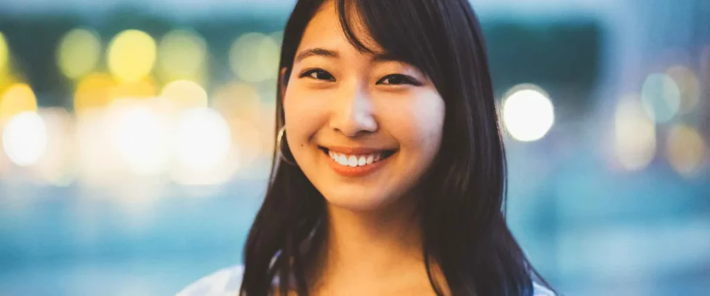 穏やかな笑顔で、癒し系な雰囲気の医師の妻